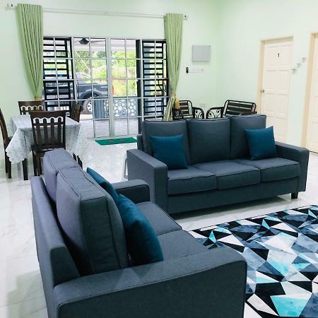 Atocha Homestay - Terong@Taiping Kampong Salak Exteriör bild