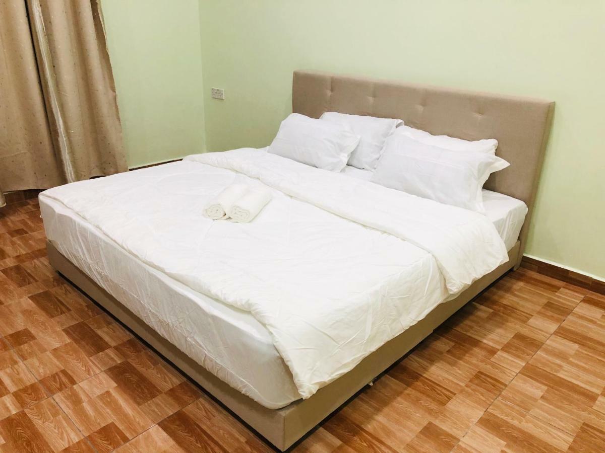 Atocha Homestay - Terong@Taiping Kampong Salak Exteriör bild