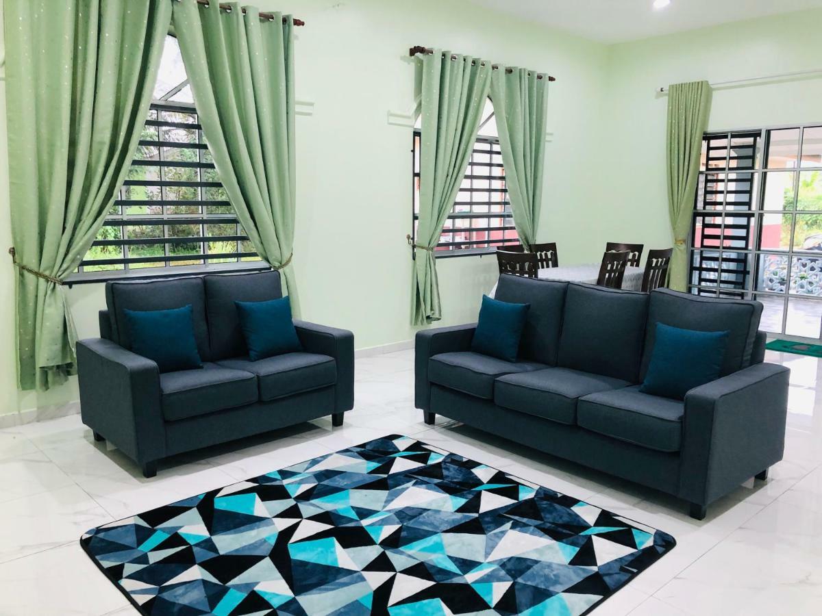 Atocha Homestay - Terong@Taiping Kampong Salak Exteriör bild